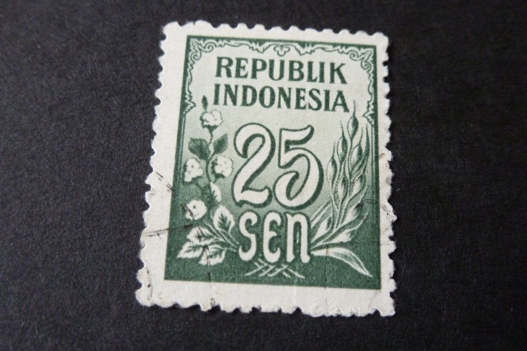 Postzegels - 3x oud Indonesie - 1941/50/51 gestempeld (h 61, Ophalen of Verzenden, Gestempeld, Zuidoost-Azië