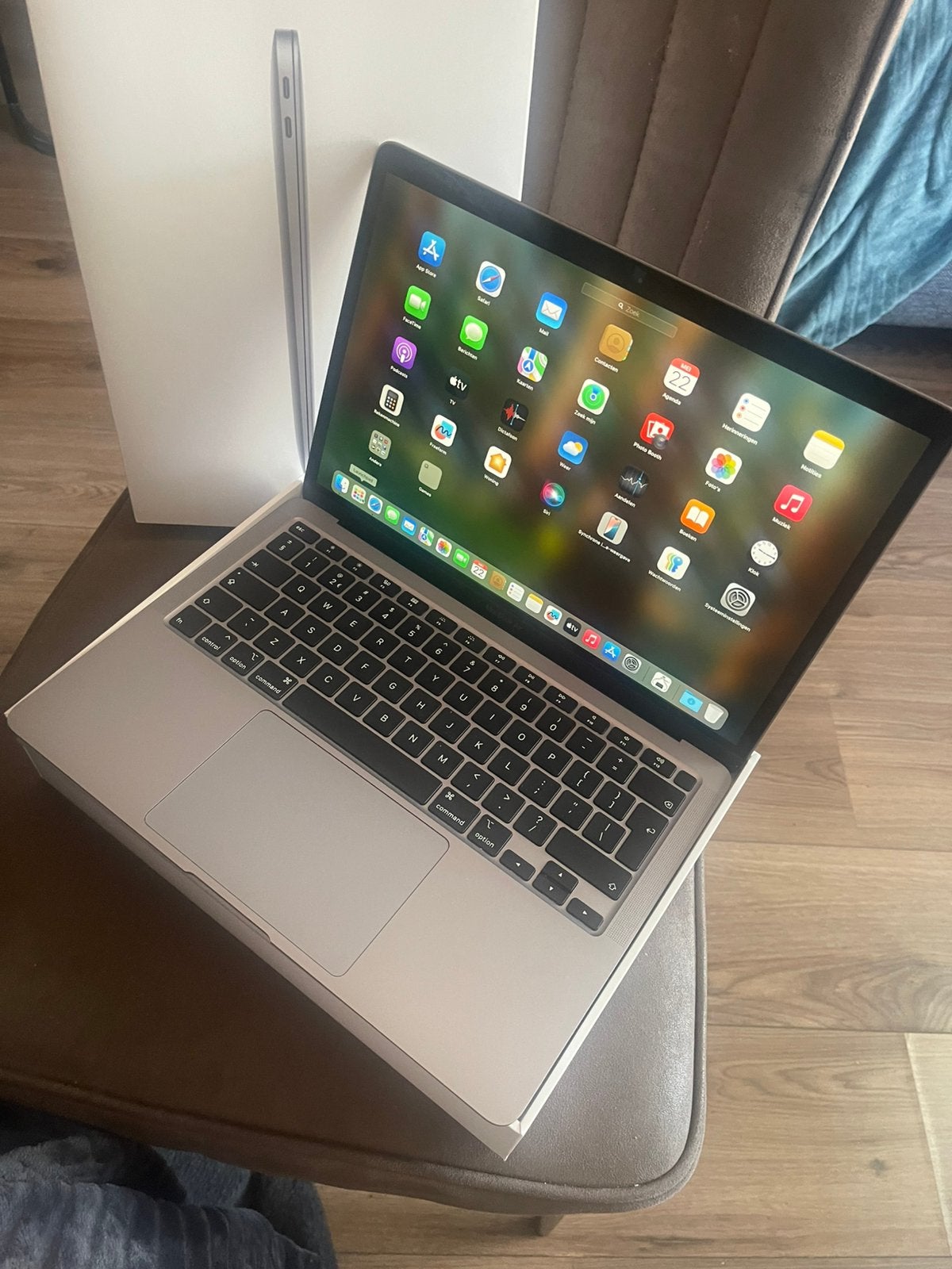 MacBook Air 13-inch Retina uit 2019 zgan in de doos, 13 inch, Minder dan 2 Ghz, Ophalen of Verzenden, Zo goed als nieuw