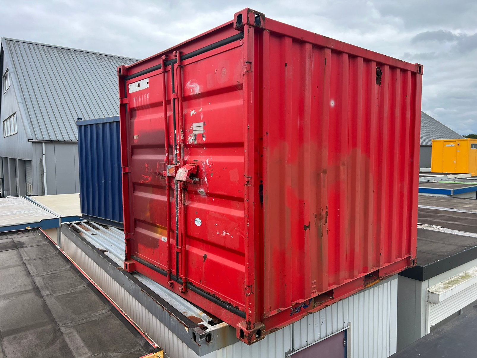 Opslag container / chemie container 10 ft, Ophalen