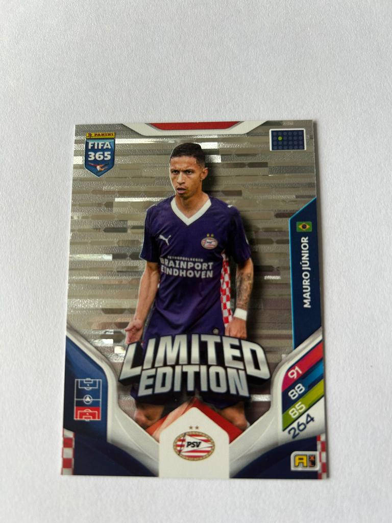 Panini fifa kaarten 365, Ophalen of Verzenden, Zo goed als nieuw, Meerdere plaatjes