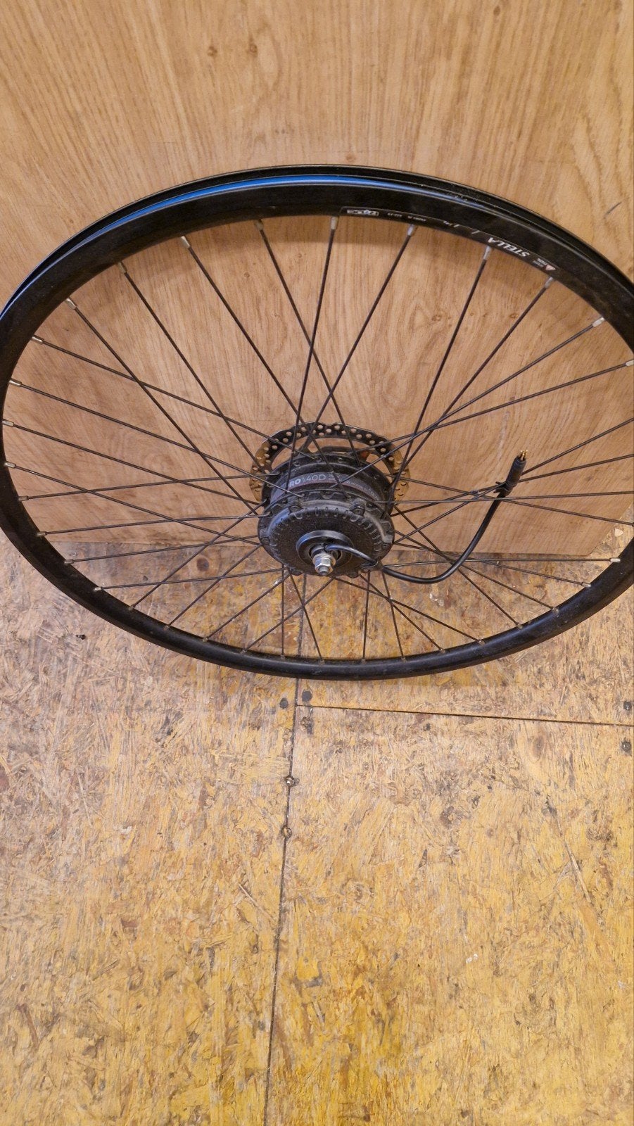 Stella voorwiel met 250W Cobra motor voor elektrische fiets, Fietsen en Brommers, Gebruikt, Stella, Ophalen of Verzenden, Aluminium