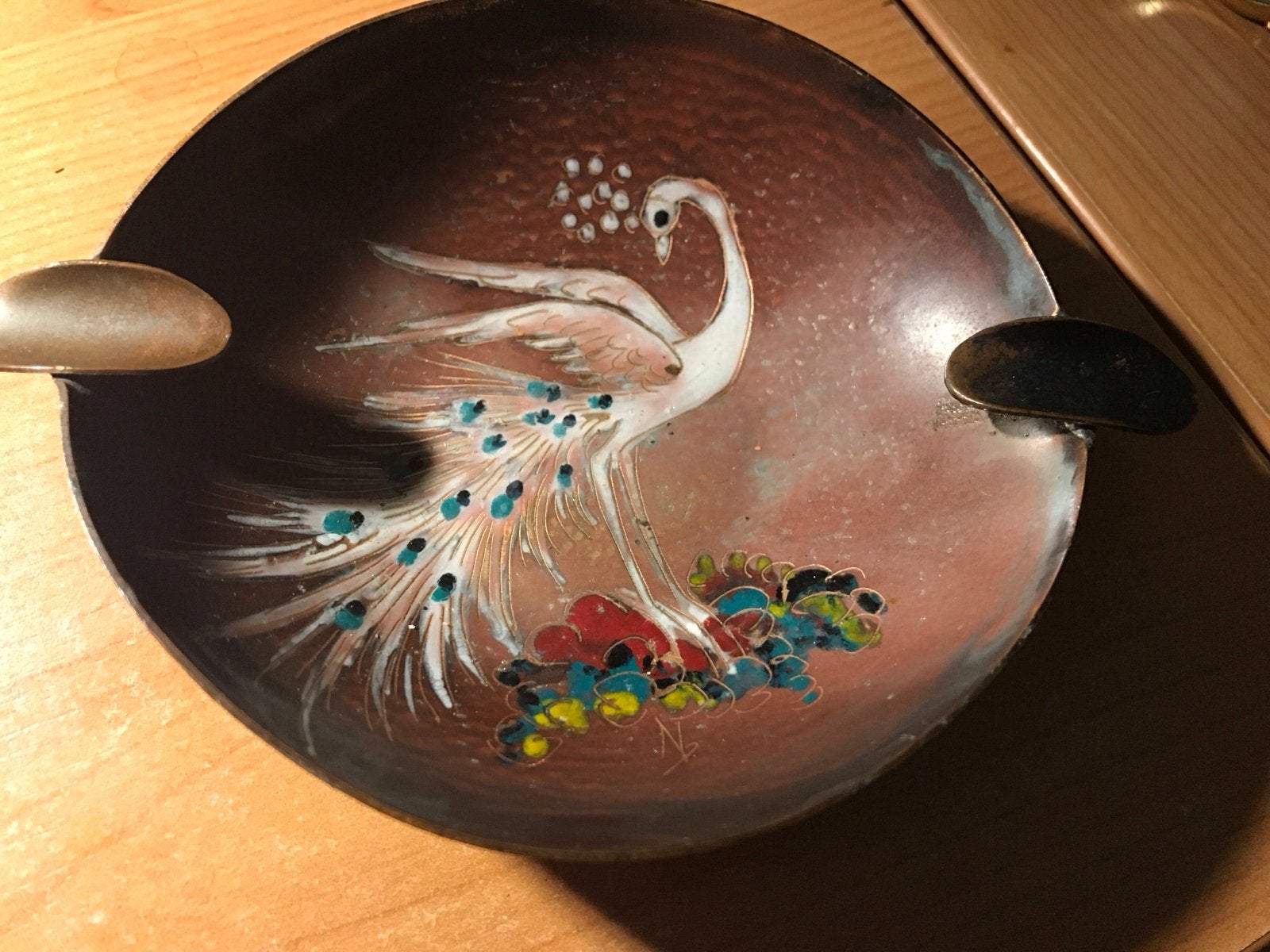 Asbak Koper met Emaille Pauw Decoratie - Gesigneerd ND, Ophalen of Verzenden, Koper