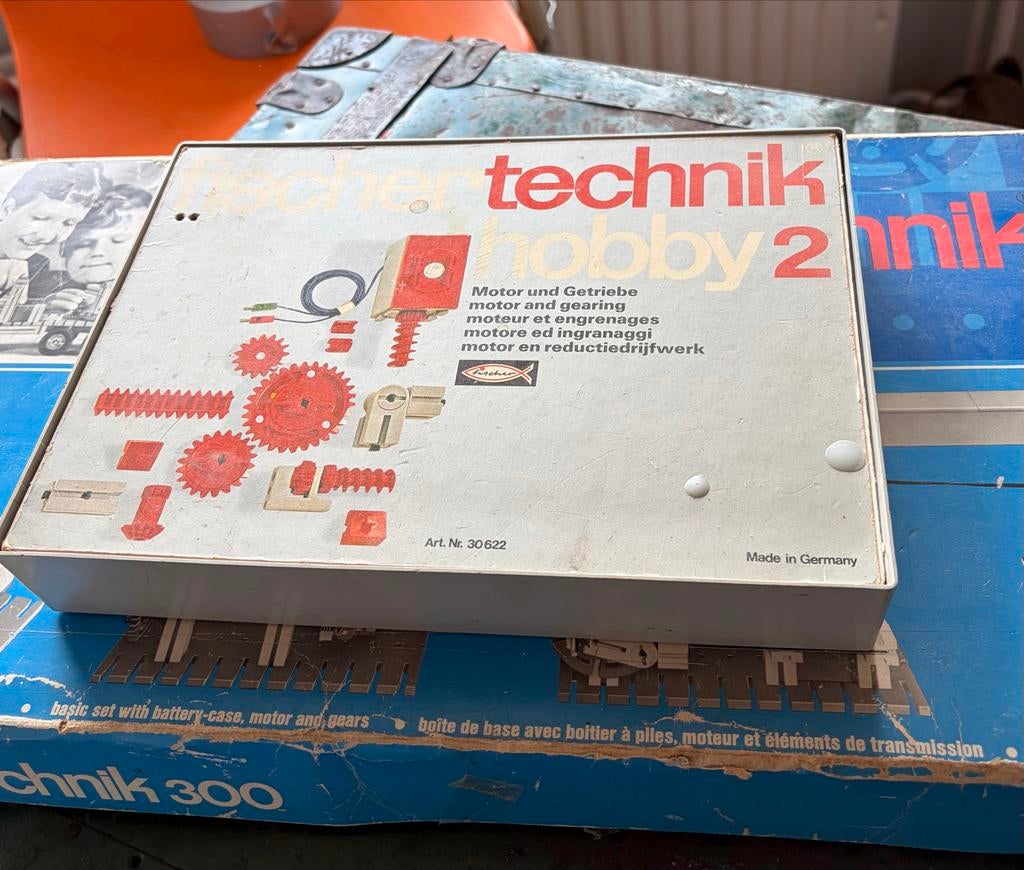 Fischertechnik hobby 2 en Fischertechnik 300 dozen, Ophalen of Verzenden, Gebruikt, Jongen of Meisje
