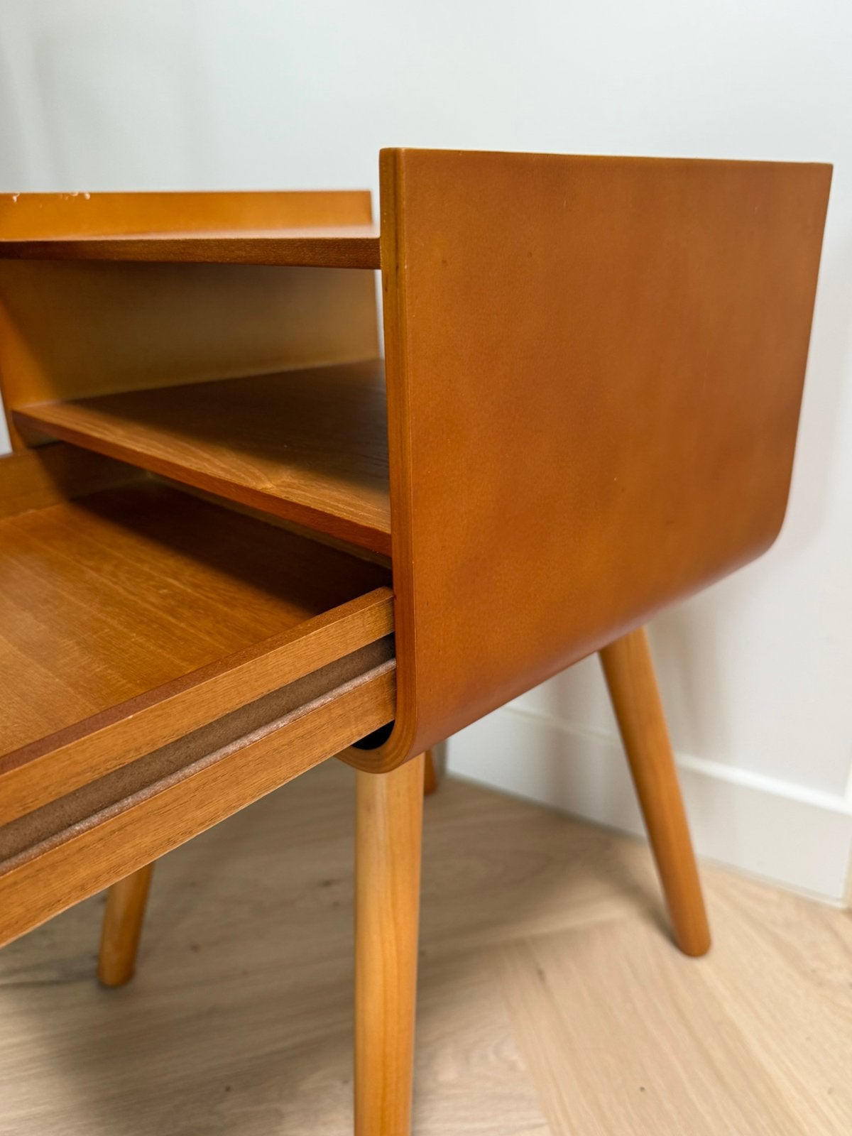 Foto 13 van WOOOD Nils Nightstand / Side Table