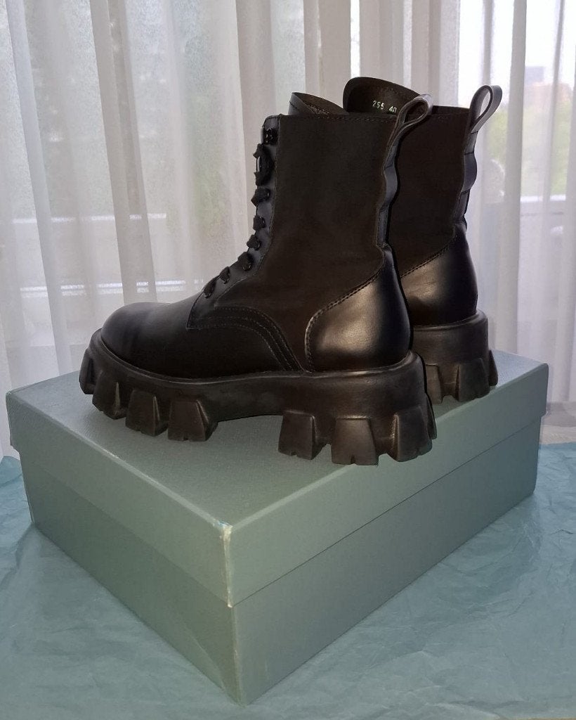Prada Monolith enkellaars maat 40 mat zwart, Prada, Verzenden, Zwart, Lage of Enkellaarzen