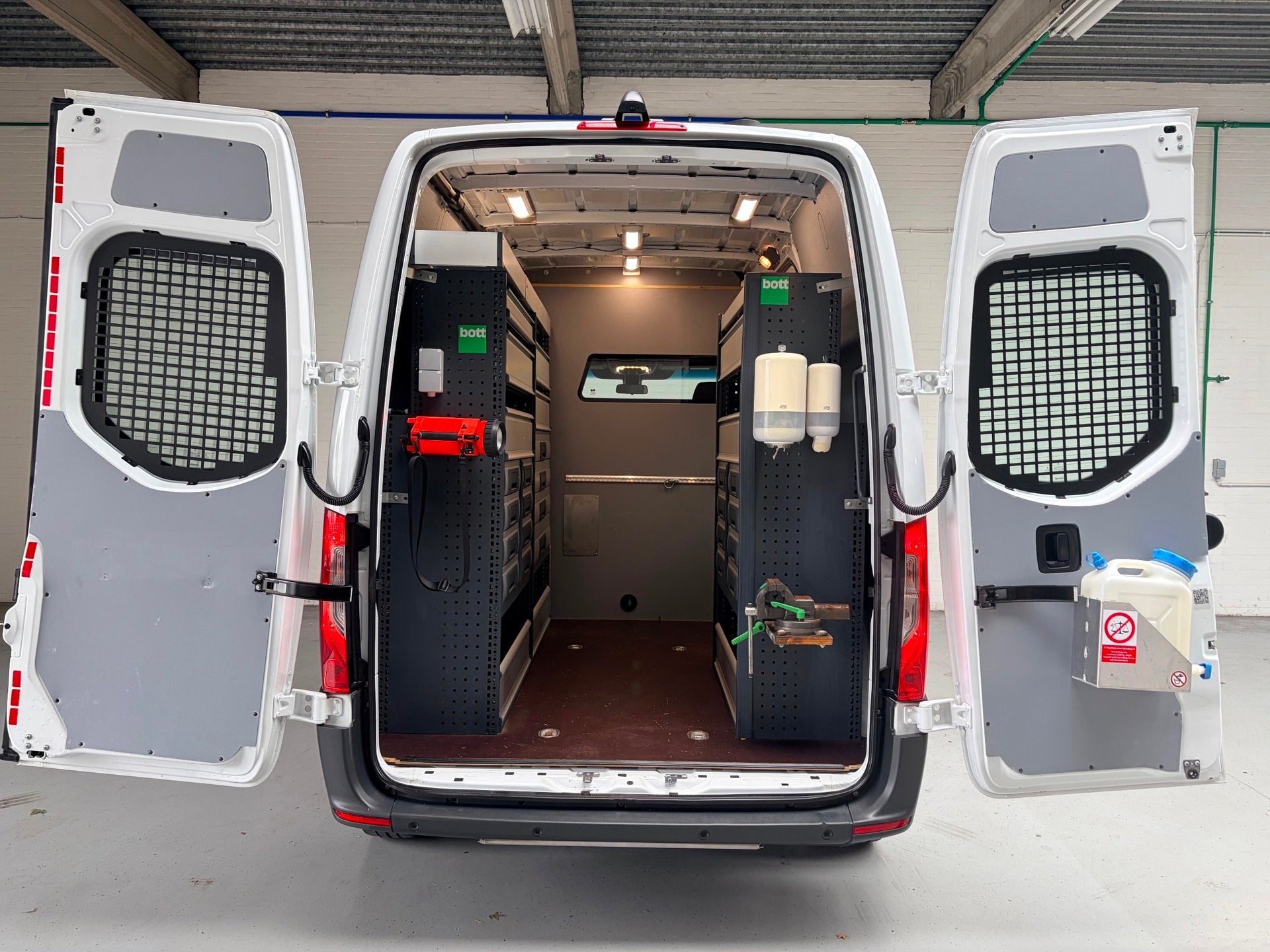 Mercedes-Benz Sprinter Automaat Servicewagen 314 2.2 CDI 140, Dealer onderhouden, Stof, Gebruikt, Bedrijf