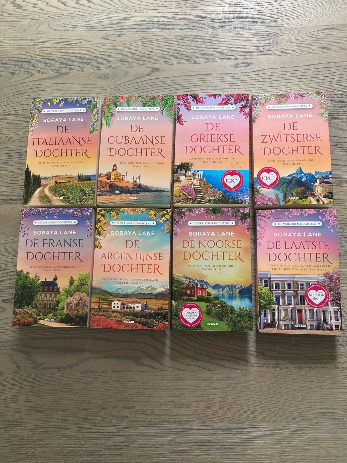 Complete 8 dlg serie: De verloren dochters - Soraya Lane, Boeken, Chicklit, Ophalen of Verzenden, Zo goed als nieuw