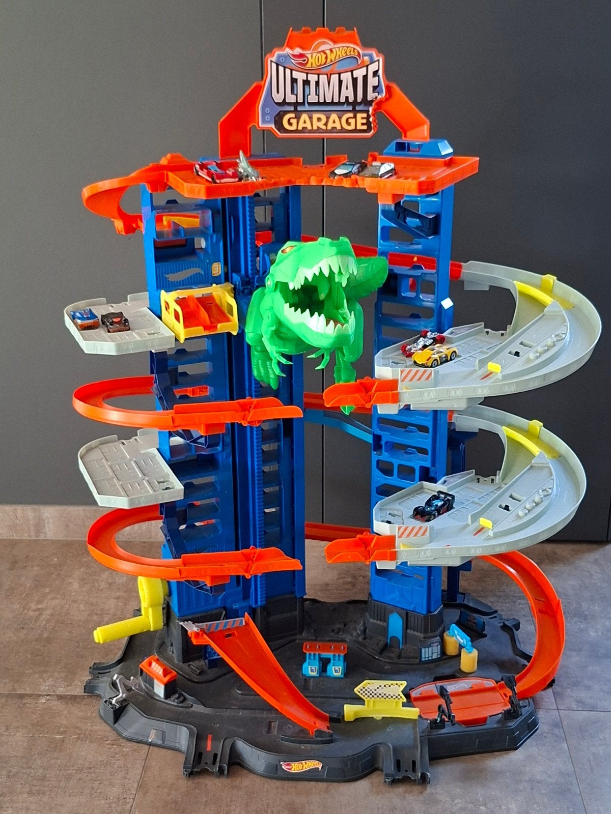 HOT WHEELS ultimate garage MET doos!, Kinderen en Baby's, Speelgoed | Racebanen, Ophalen, Racebaan, Zo goed als nieuw, Hot Wheels
