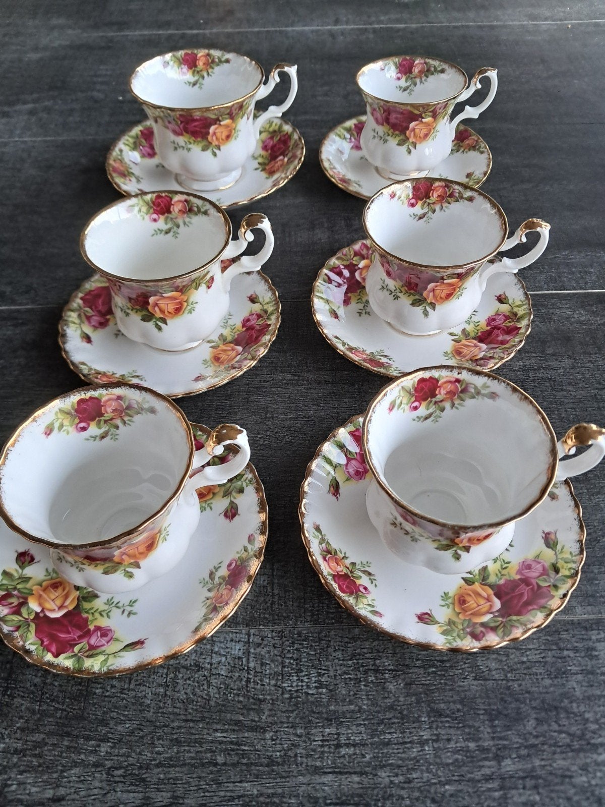Royal Albert Old Country Roses theekopjes en schotels, Ophalen of Verzenden