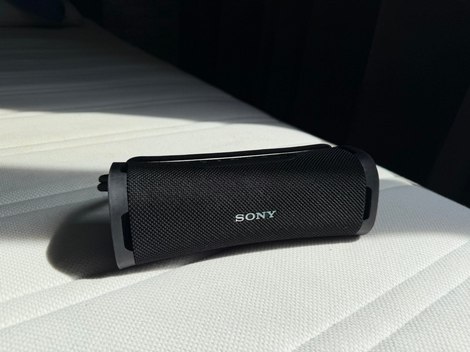 Zgan Sony Ult Field 1 Zwart met doos, Overige typen, Ophalen of Verzenden, Zo goed als nieuw, Sony