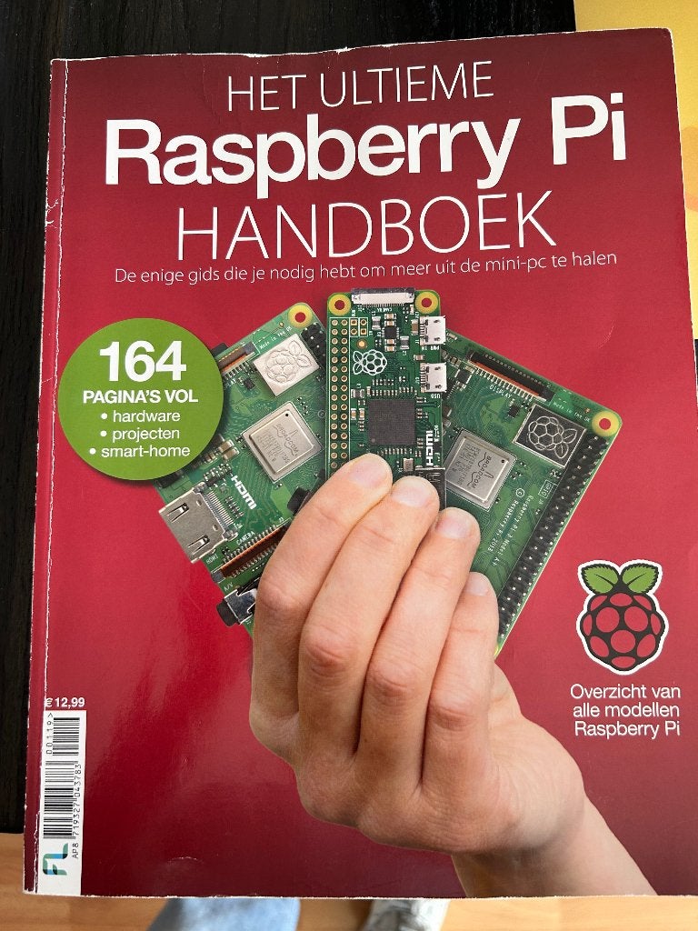 Het ultieme raspberri Pi handboek, Gelezen, Overige onderwerpen, Future publishing, Ophalen of Verzenden
