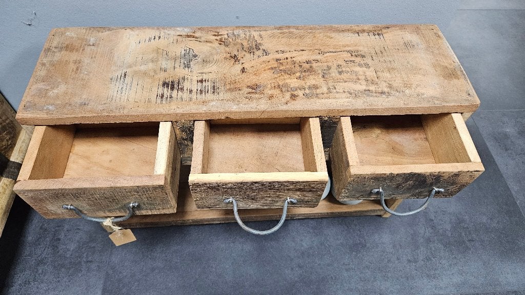 Karaktervol houten wandkastje, Huis en Inrichting, Ophalen, Nieuw