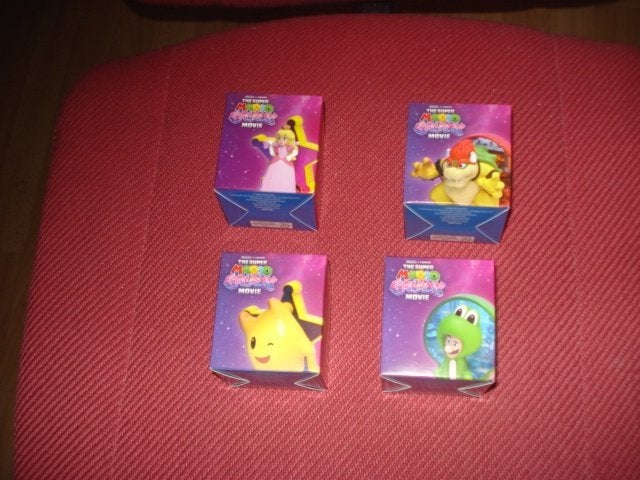 SUPER MARIO GALAXY HAPPY MOVIE TOYS(4 STUKS + DOOS) NIEUW, Verzamelen, Ophalen of Verzenden, Nieuw