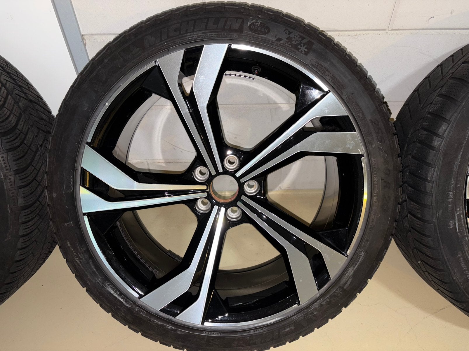 20 inch Audi sport velgen Q3 5x112 ET38 met Michelin banden, Ophalen