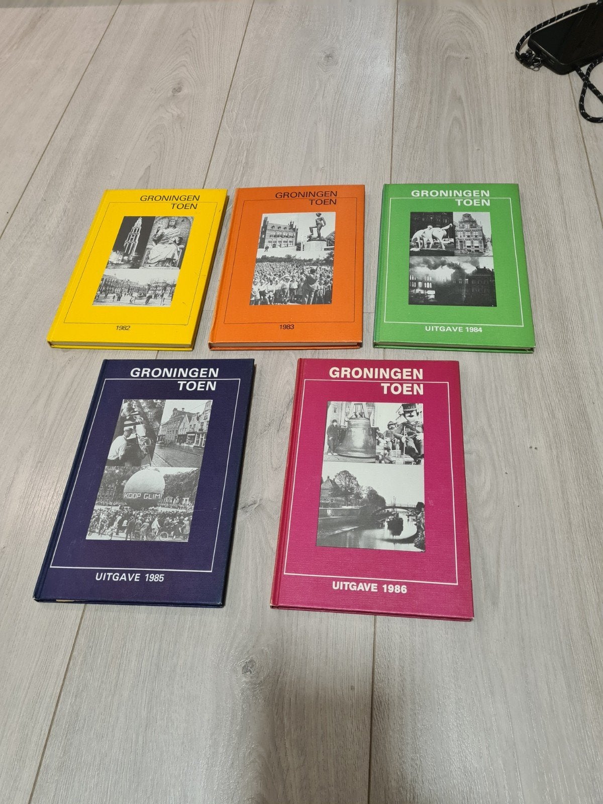 Groningen Toen - Complete set 1982-1986, Boeken, Ophalen, 20e eeuw of later, Gelezen