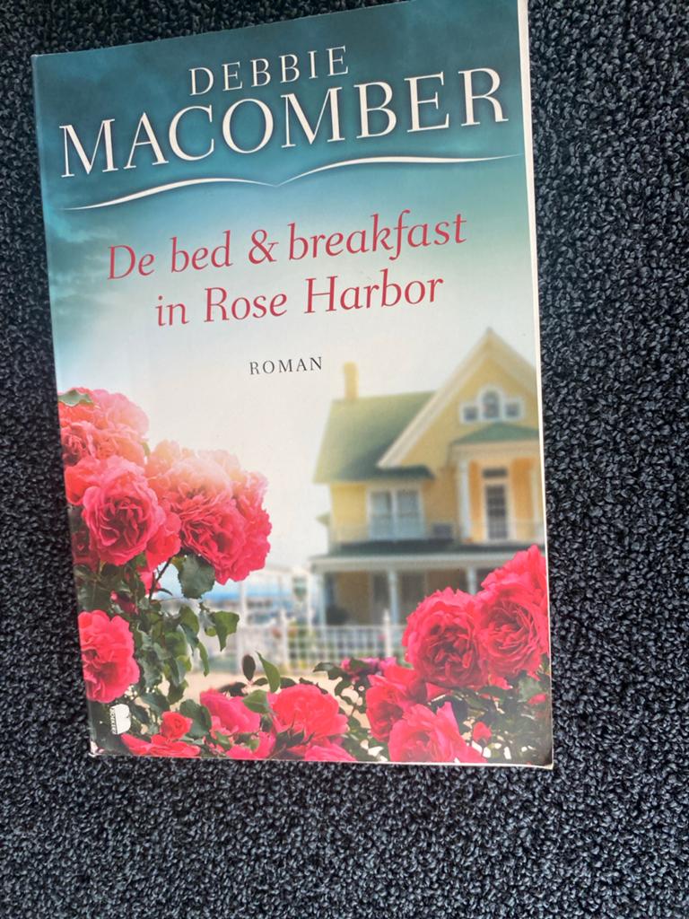 De bed & breakfast in Rose Harbor - Debbie Macomber, Boeken, Ophalen of Verzenden, Gelezen, Nederland