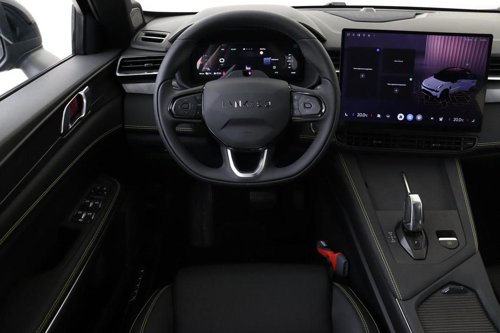 Lynk & Co 01 1.5 PHEV MORE *NIEUW UIT VOORRAAD!* -LEDER|ELEK, Auto's, Lynk & Co, 12 maanden, Euro 6, 4 cilinders, 1898 kg