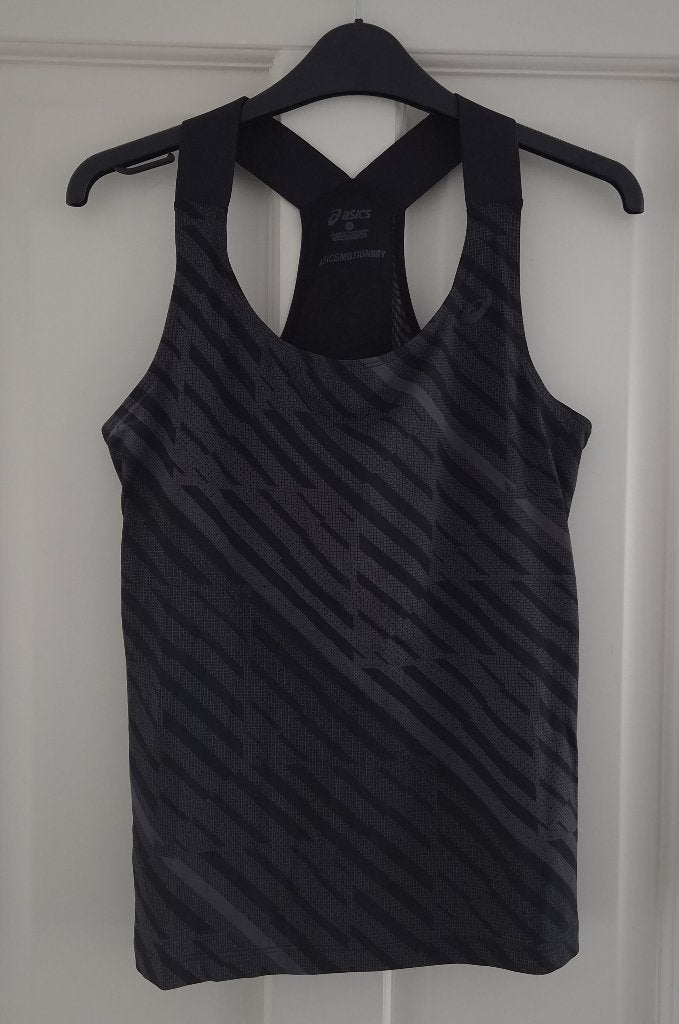 ASICS MotionDry sporttop zwart maat M – mesh racerback 51944, 1-1, Koto-cho 1-chome, Chuo-ku, Kobe 650-8555, Japan, Zwart, Consumer.support@asics.com