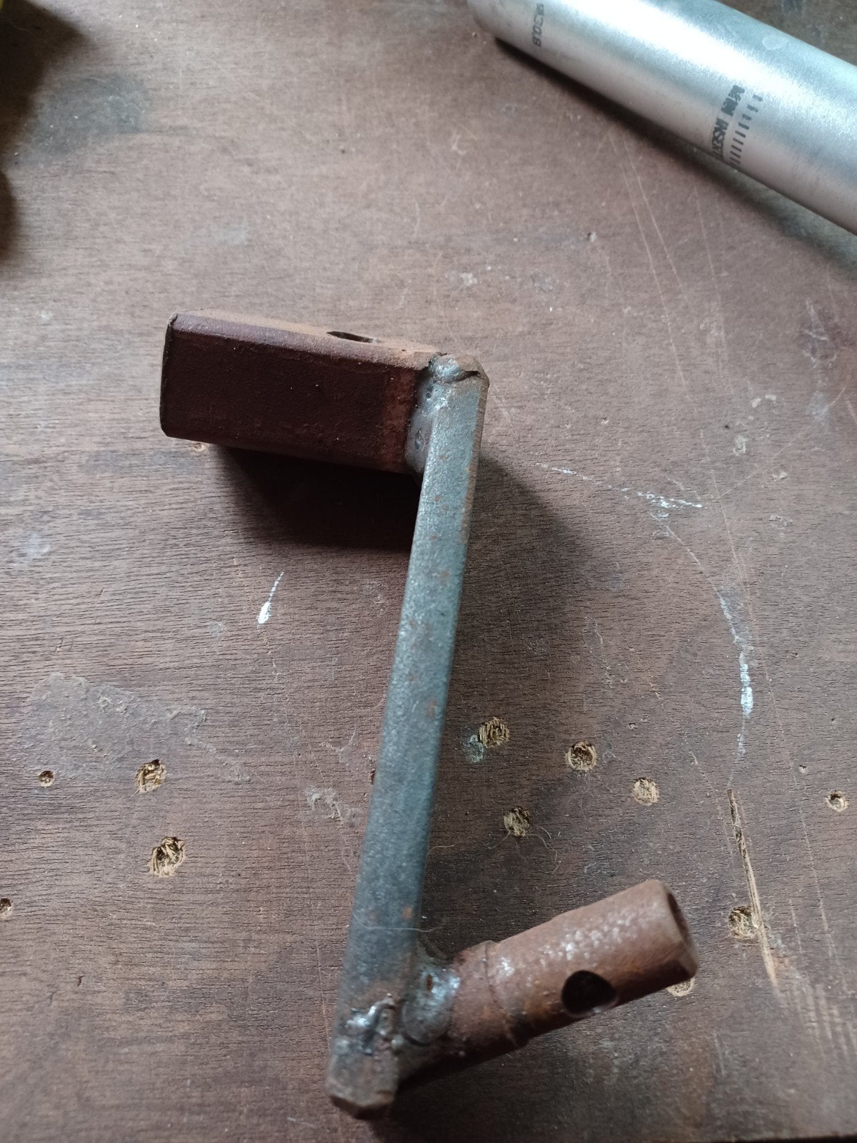 Robuuste Handgemaakte Handslinger / Zwengel (Vierkant 17mm), Ophalen