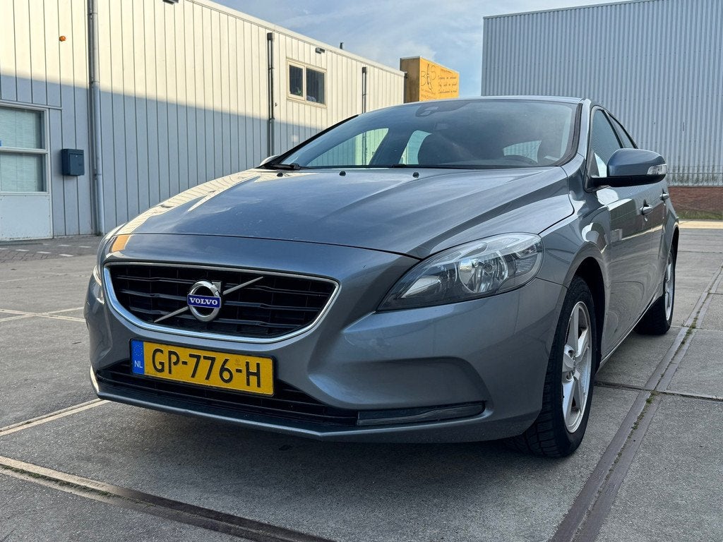 Volvo V40 1.6 D2 Momentum, Auto's, Volvo, Bedrijf, Te koop, V40, ABS, Airbags, Airconditioning, Automatische klimaatregeling, Boordcomputer
