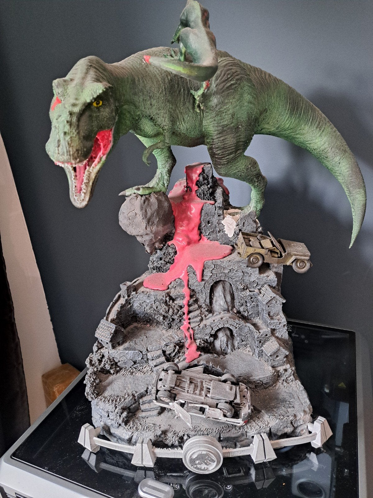 Jurassic Park Diorama met T-Rex en Jeep, Ophalen
