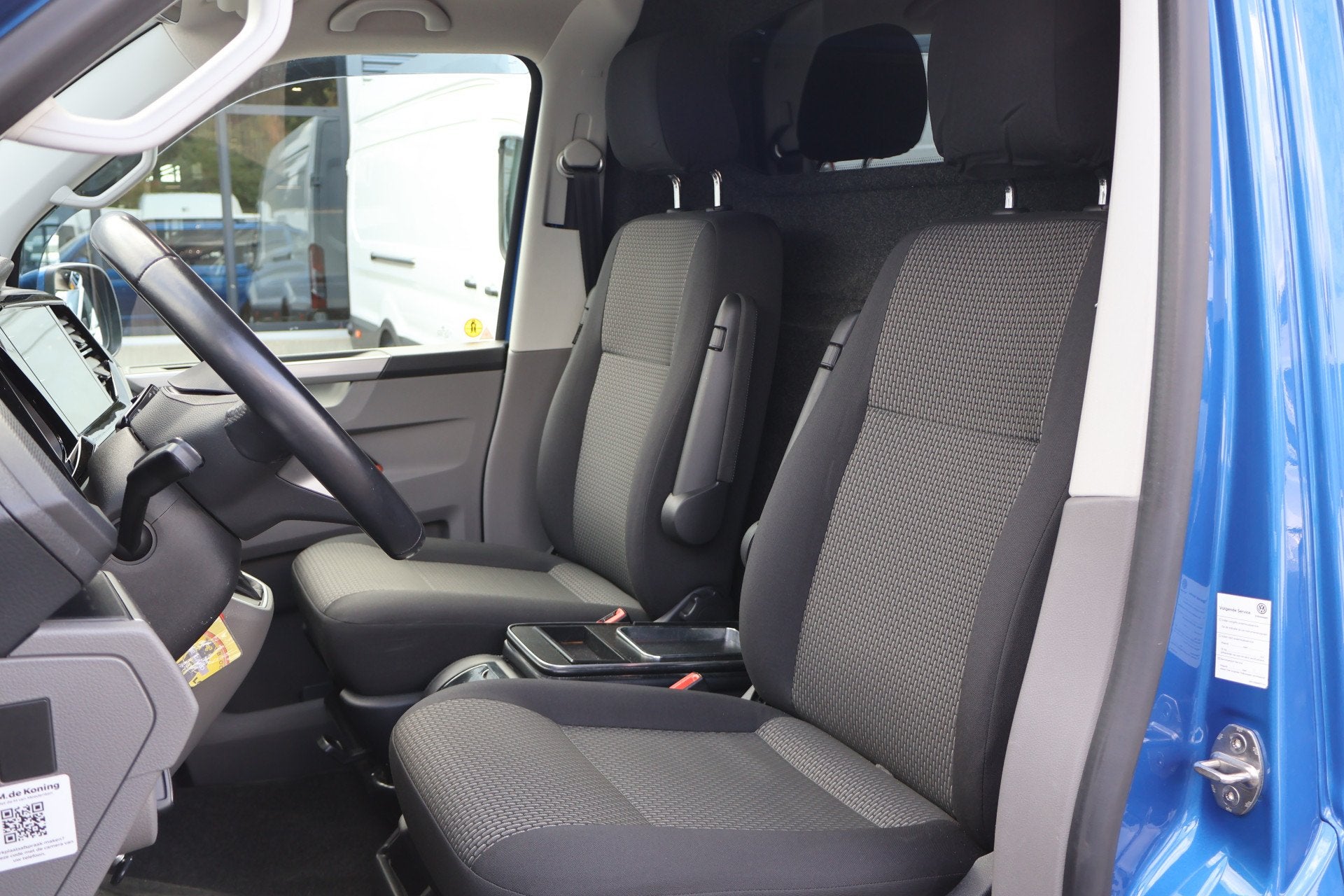 Volkswagen Transporter 2.0 TDI L1 H1 150pk Bulli Wolfsburg E, Stof, Gebruikt, Euro 6, 4 cilinders