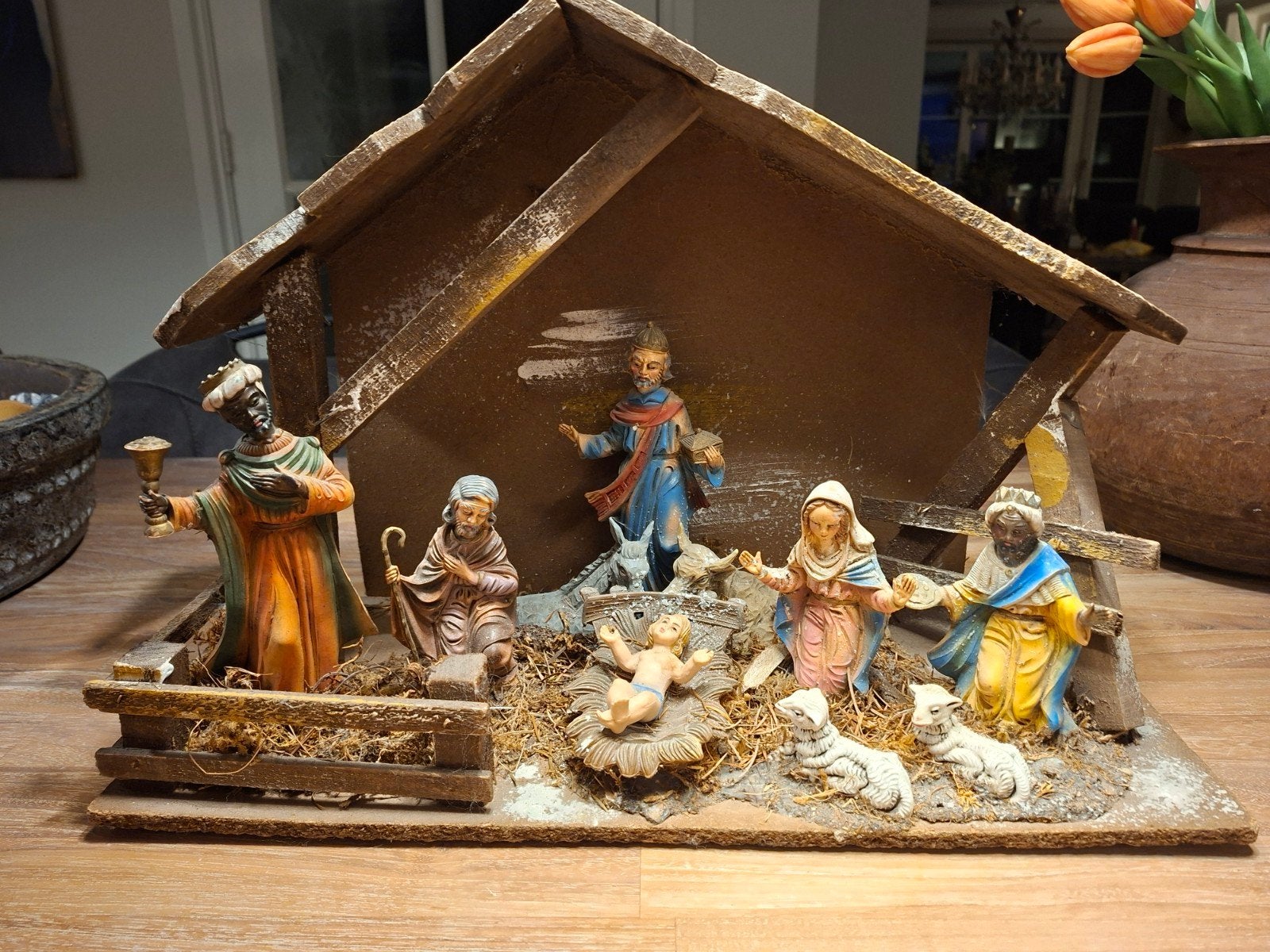 Kerststal met beelden 45 breed 34 hoog., Diversen, Ophalen of Verzenden