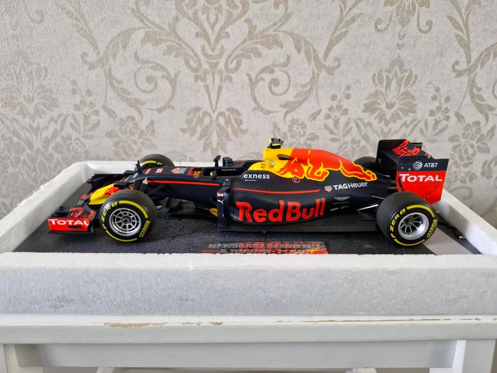 Red Bull Racing TAG Heuer RB12 Max Verstappen 2016, Hobby en Vrije tijd, Modelauto's | 1:43, Ophalen of Verzenden
