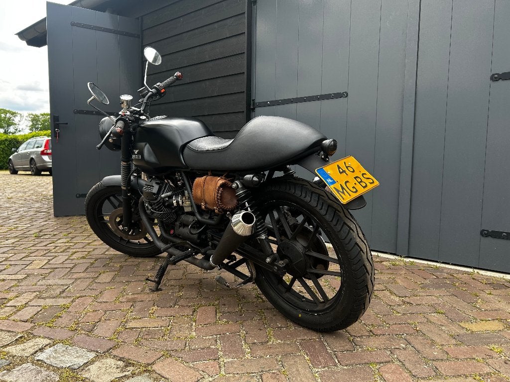 Unieke caferacer - Moto Guzzi V50 Nato - BELASTINGVRIJ, Motoren, Cardan-aandrijving, 2 cilinders, Gebruikt, Particulier