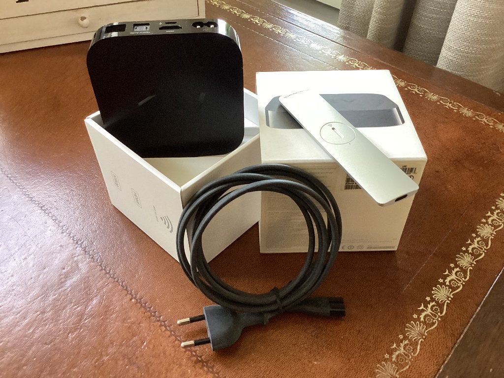 Apple TV 3e generatie, Ophalen of Verzenden, Zo goed als nieuw, HDMI, Minder dan 500 GB