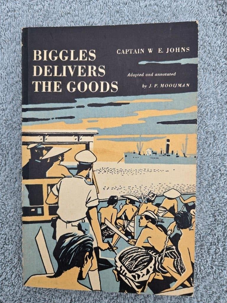 Biggles delivers the goods, Boeken, Ophalen of Verzenden, Gelezen, W.E. Johns