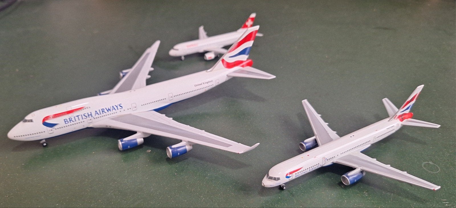 Gemini 1/400 British Airways 747, 757 & Swiss A320, Ophalen of Verzenden, Gebruikt