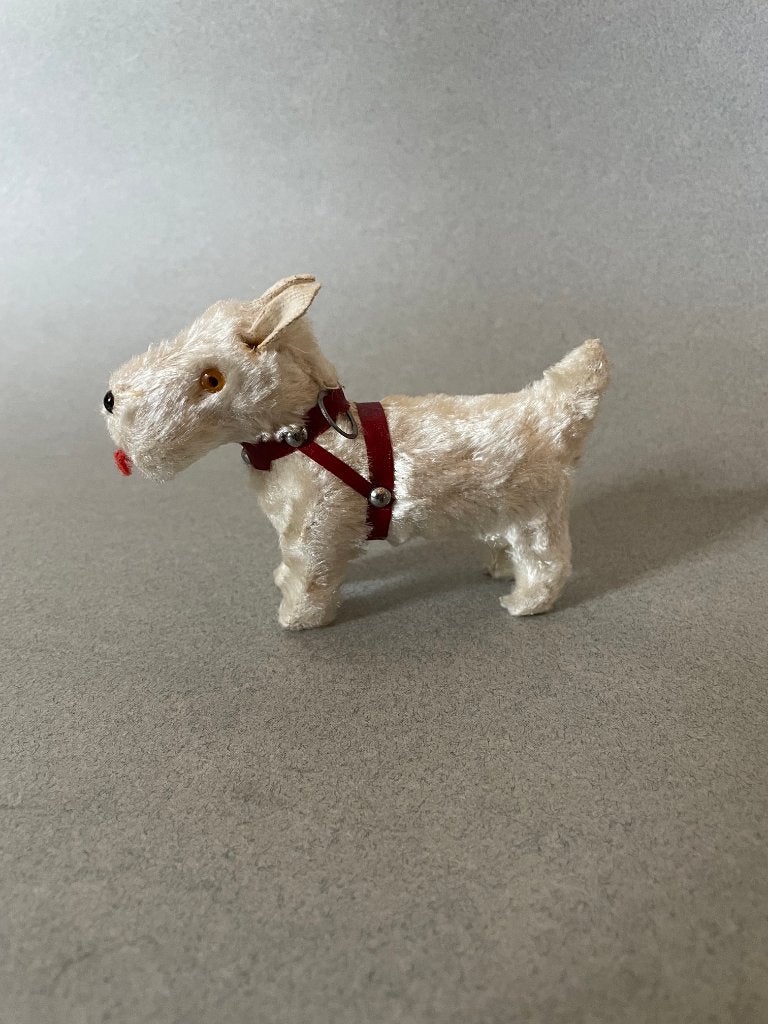 Klein antiek wit Fox Terriër hondje 12 cm lang en 8 cm hoog, Ophalen of Verzenden