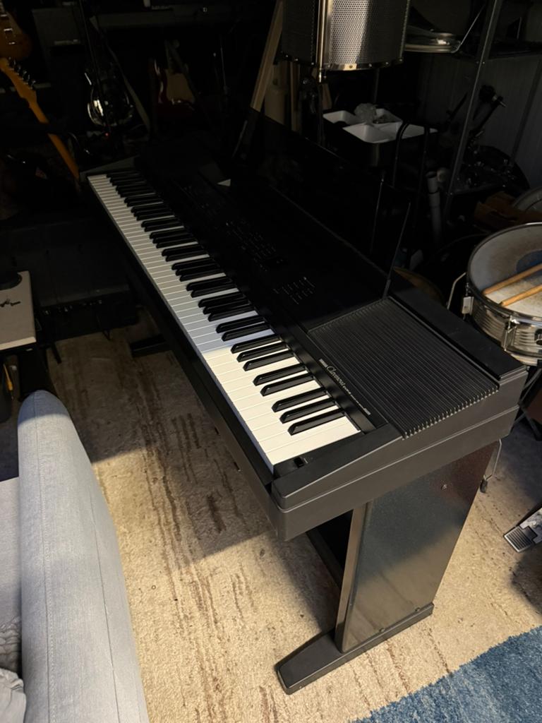 Yamaha Clavinova - Elektronische Piano, Muziek en Instrumenten, Ophalen, Zo goed als nieuw, Zwart