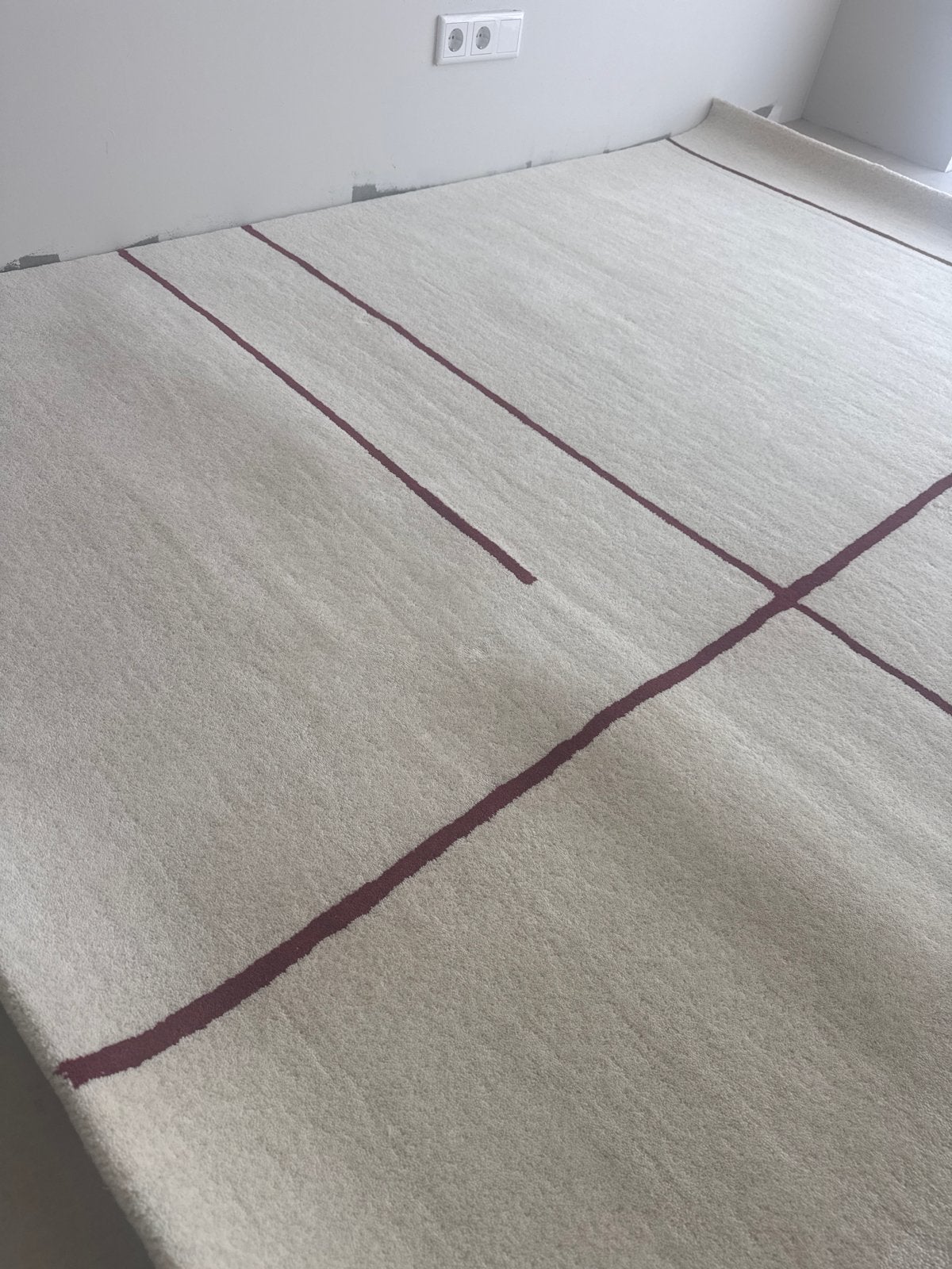 Nieuw Fonq tapijt beige met bordeaux details 170x240, Ophalen, Beige, 150 tot 200 cm, Rechthoekig