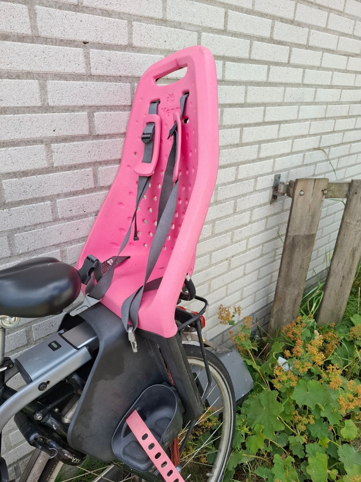 fietsstoeltje van Yep. rose, Ophalen, Gebruikt