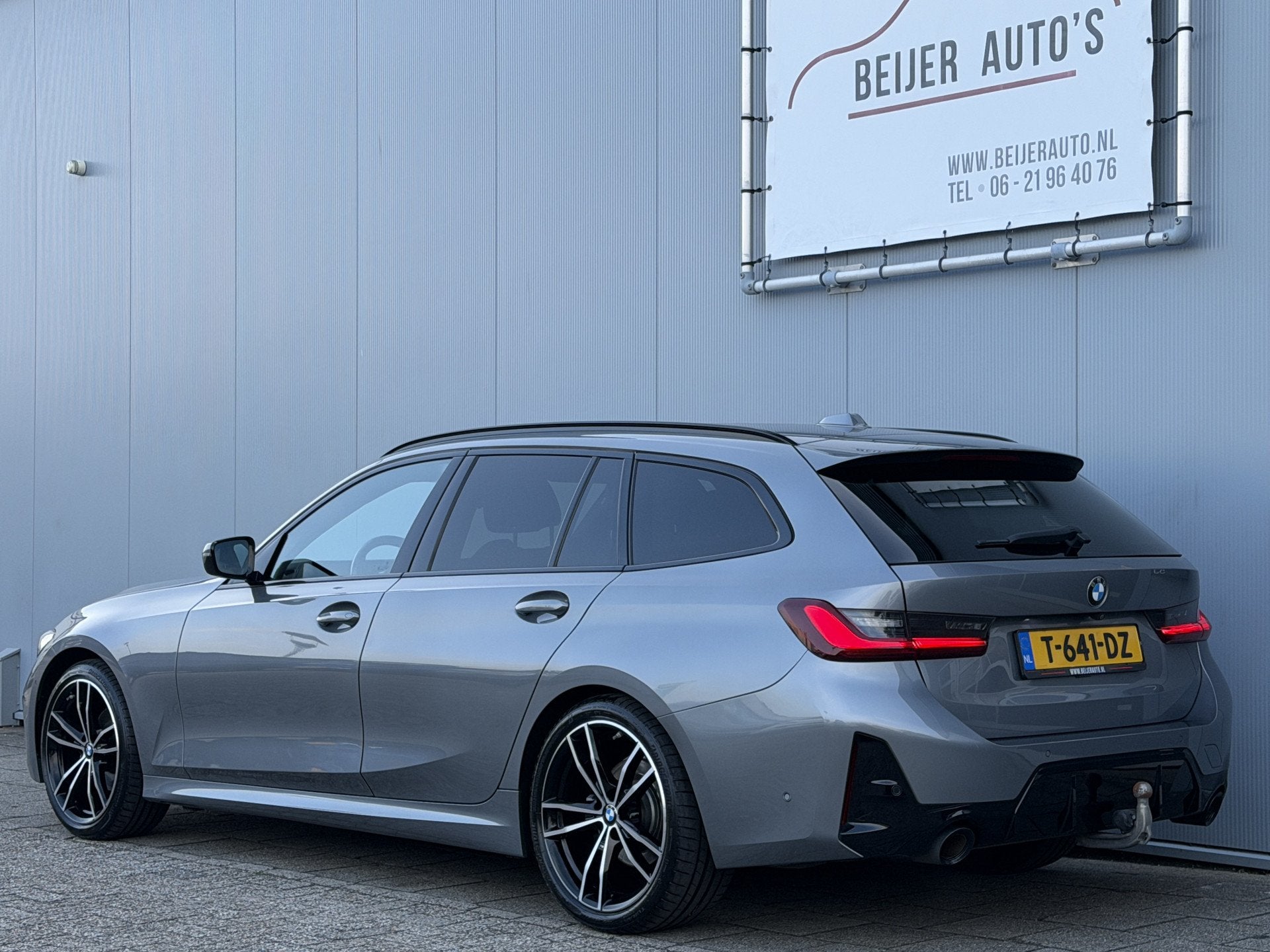 BMW 3 Serie Touring 320i Automaat M-Sport/Trekhaak/19inch., Auto's, Automaat, 1998 cc, Euro 6, 4 cilinders