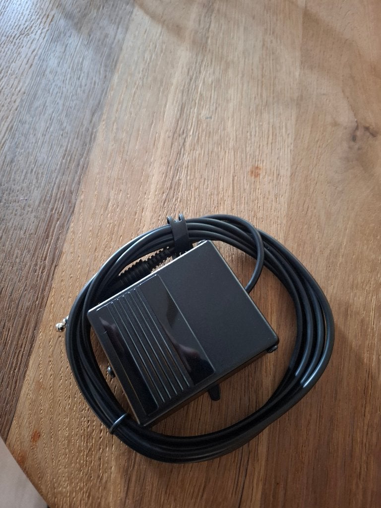 Roland pedal Switch - Digital piano, Muziek en Instrumenten, Ophalen, Zwart, Digitaal, Nieuw