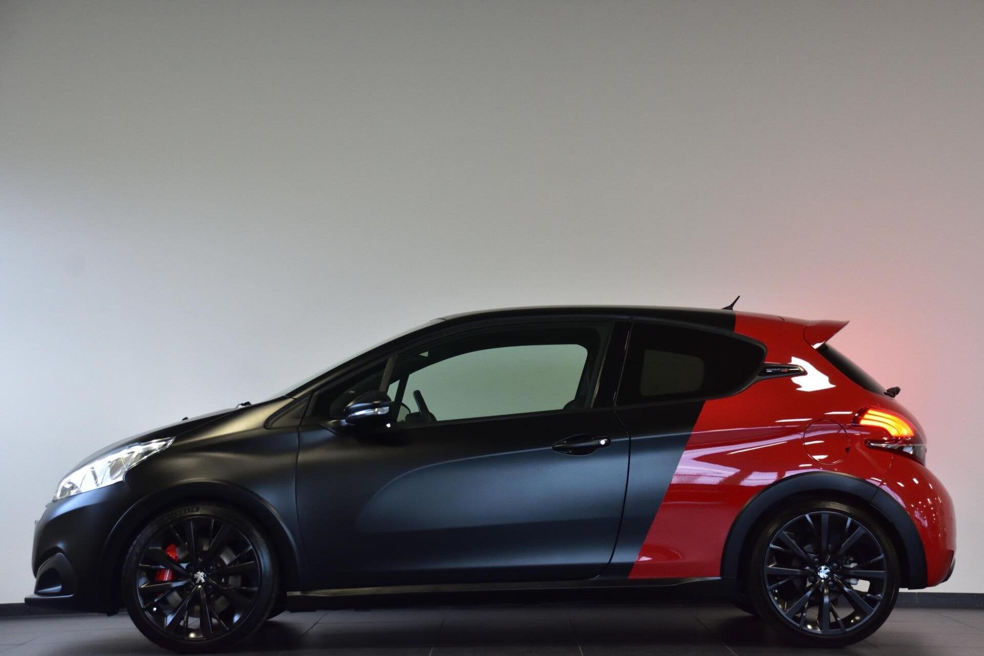 Peugeot 208 GTi 1.6 e-THP 208PK by Peugeot Sport | Orig NL, Auto's, Voorwielaandrijving, Gebruikt, Leder en Stof, Origineel Nederlands