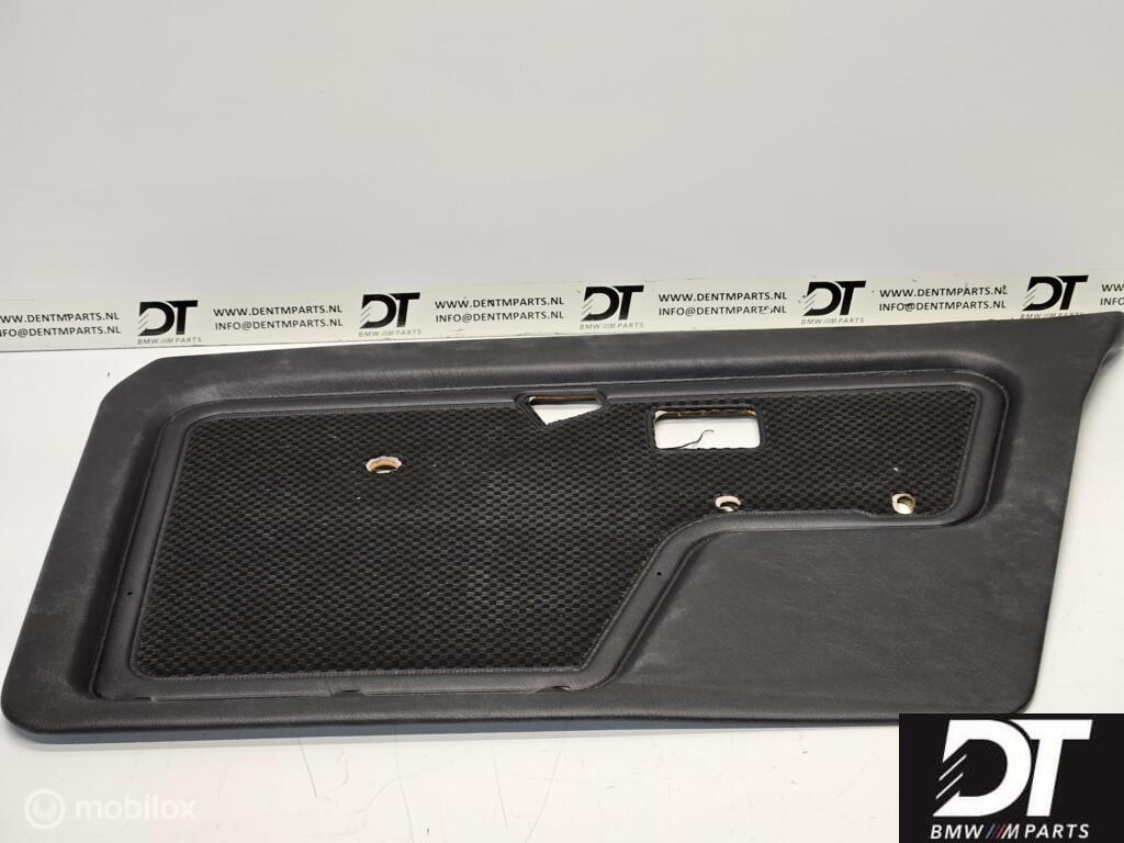Deurpaneel rechtsvoor BMW E30 Sedan 0150 ANTHRAZIT KARO, Auto-onderdelen, Interieur en Bekleding, Nieuw, Ophalen of Verzenden