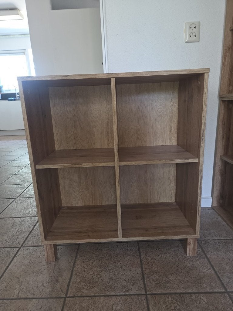 Skals wandkast van Jysk, Ophalen, Zo goed als nieuw, Minder dan 150 cm, Minder dan 100 cm