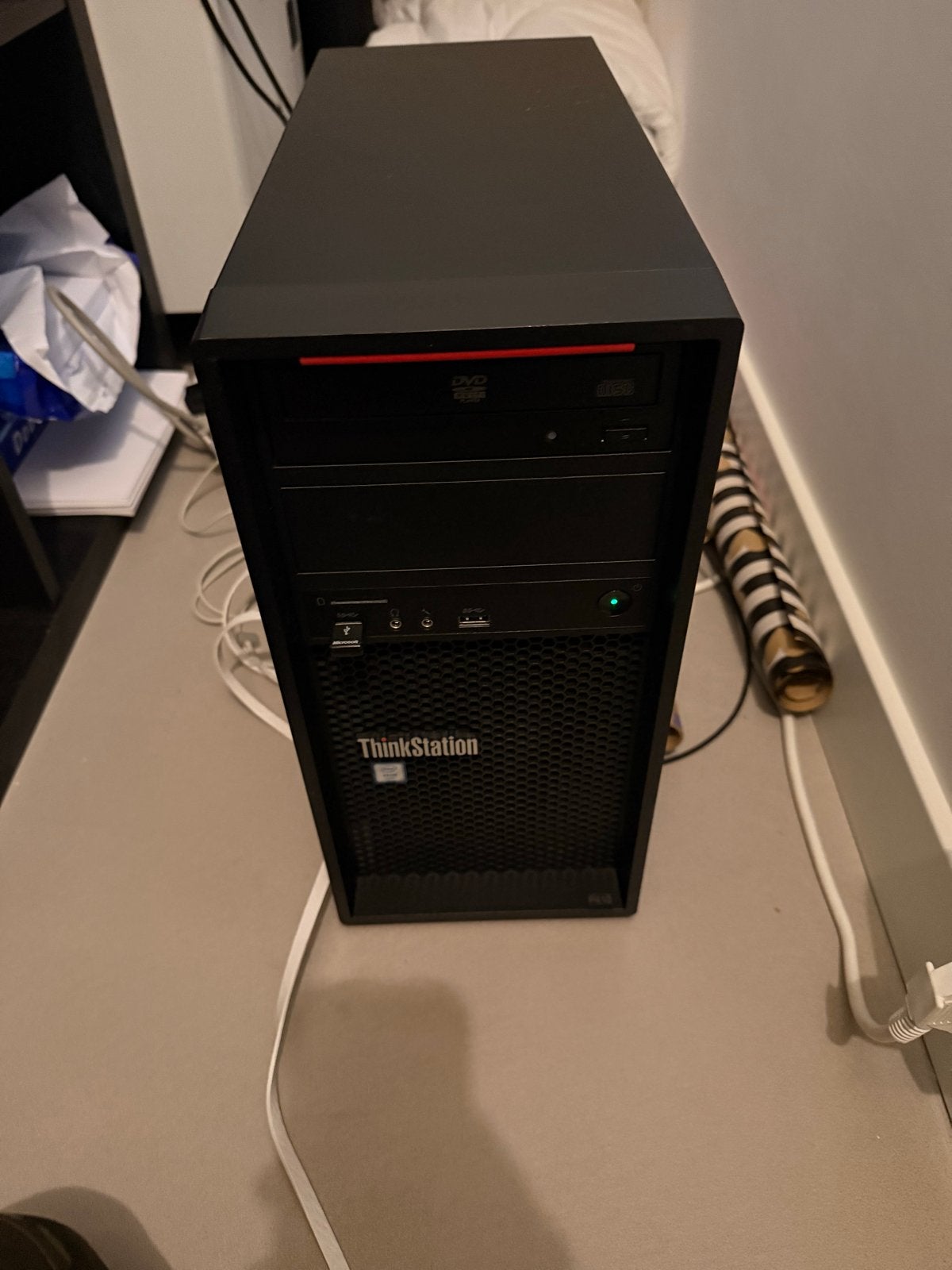 Lenovo Thinkstation P410 Xeon E5 32GB RAM 250GB SSD Win 11, Computers en Software, Desktop Pc's, Ophalen, Gebruikt, 32 GB, SSD