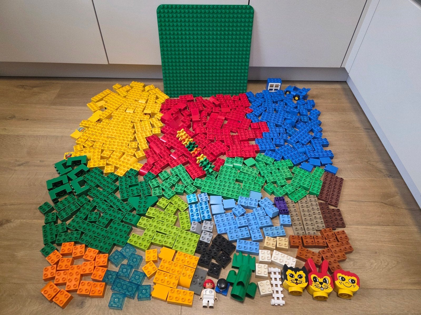 Lego Duplo plaat en veel losse stenen (502 delig), Ophalen of Verzenden, Gebruikt, Duplo