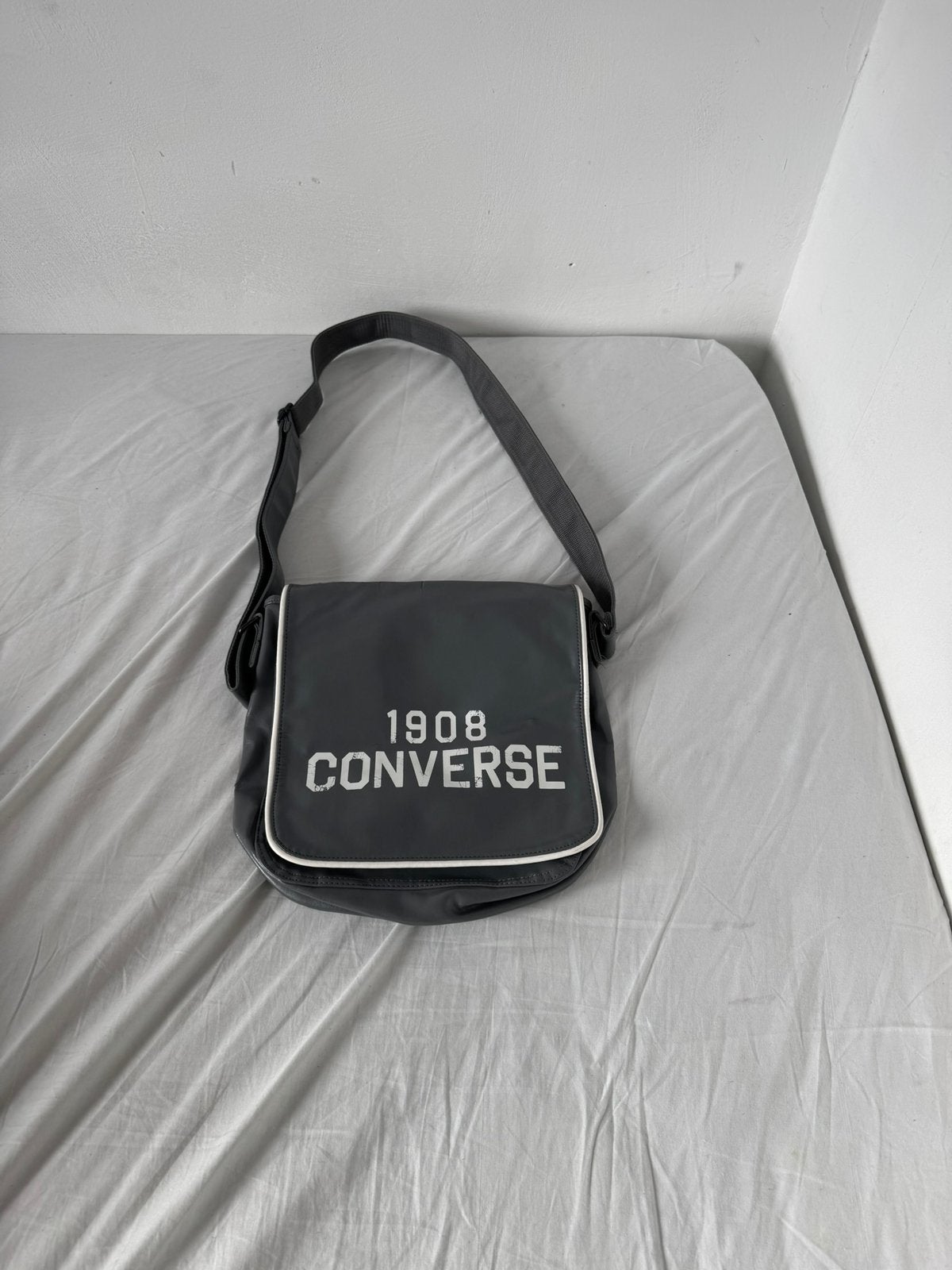 Converse 1908 schoudertas, Ophalen of Verzenden, Gebruikt, Grijs, Overige merken