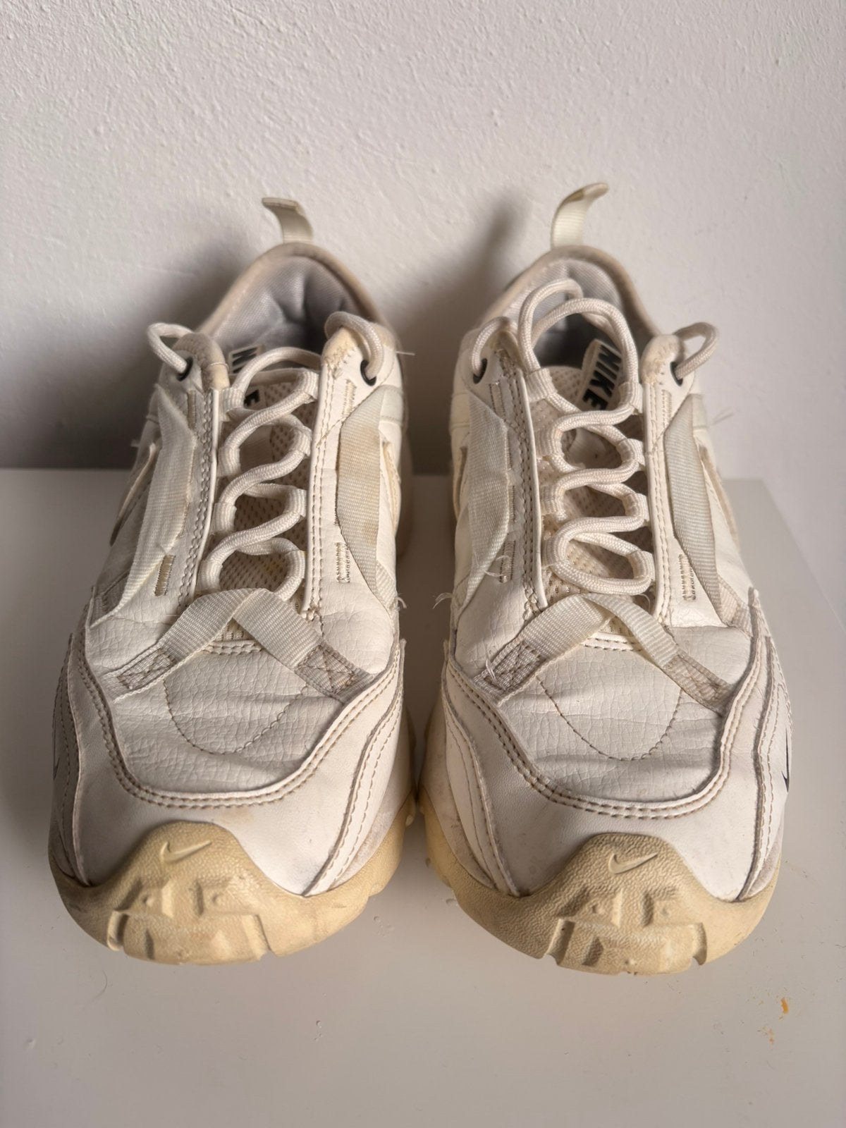 Nike TC7900 low white, Ophalen of Verzenden, Zo goed als nieuw, Wit, Sportschoenen