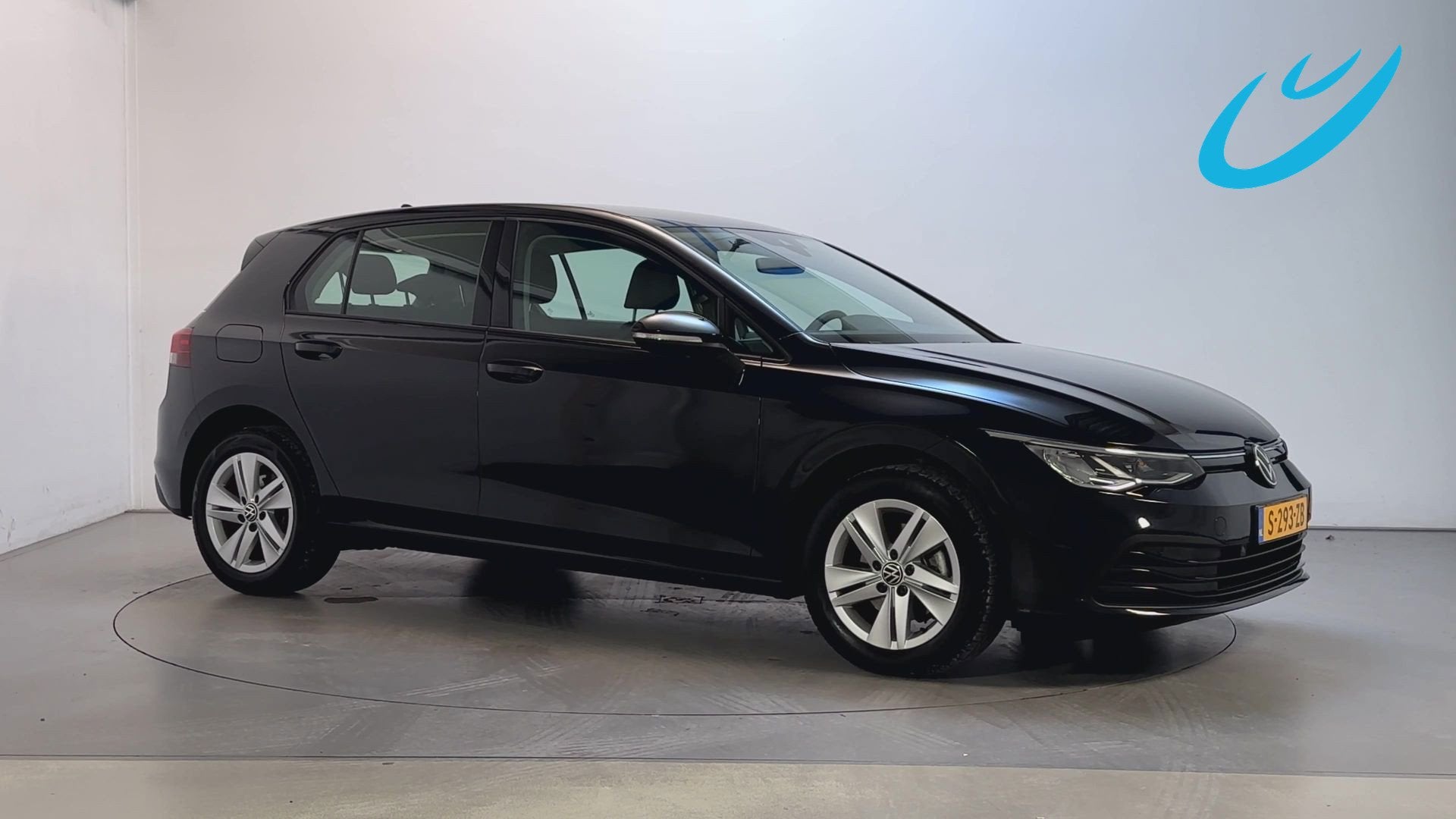 Volkswagen Golf 1.0 eTSI DSG 110pk Life Business Sfeerverlic, Stof, Gebruikt, Met garantie (alle), Zwart