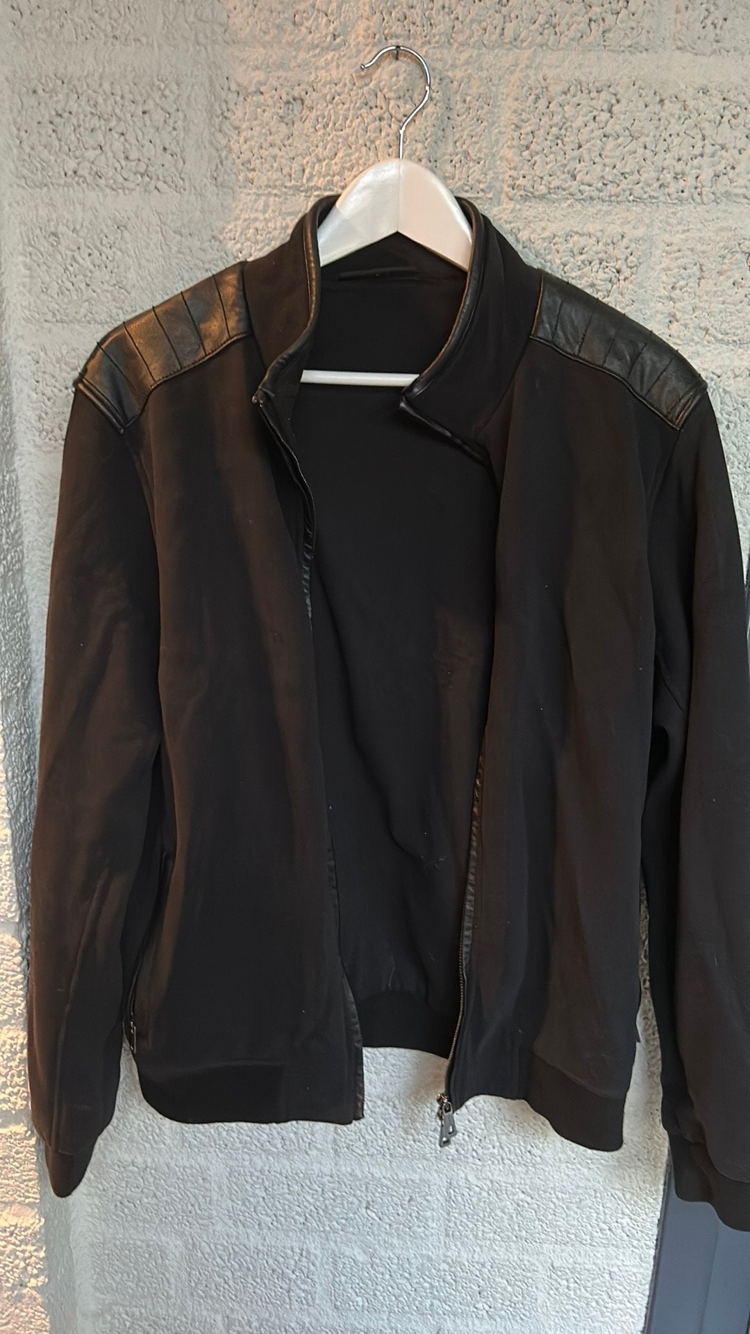 Lagerfeld bomberjack met leren details, maat L, Verzenden, Zo goed als nieuw, Maat 52/54 (L), Zwart
