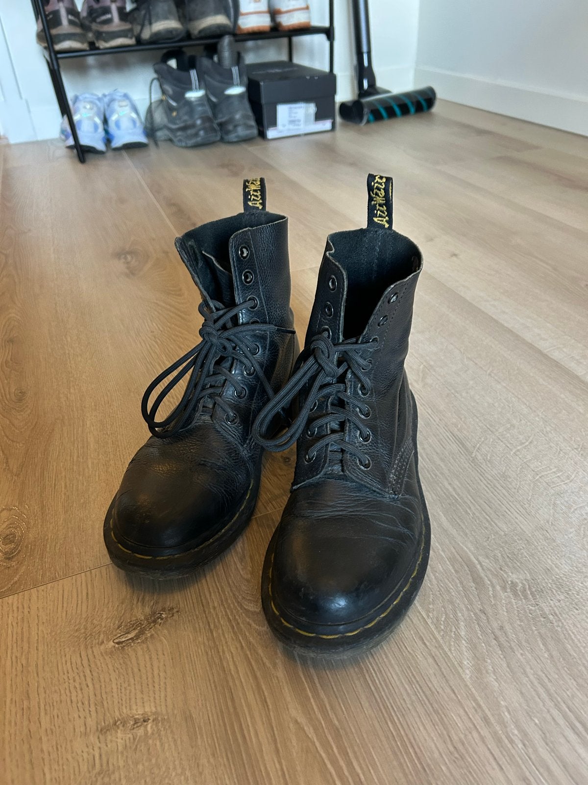 Dr. Martens laarzen maat 39 - Gebruikt met sporen, Ophalen of Verzenden, Gedragen, Zwart, Lage of Enkellaarzen