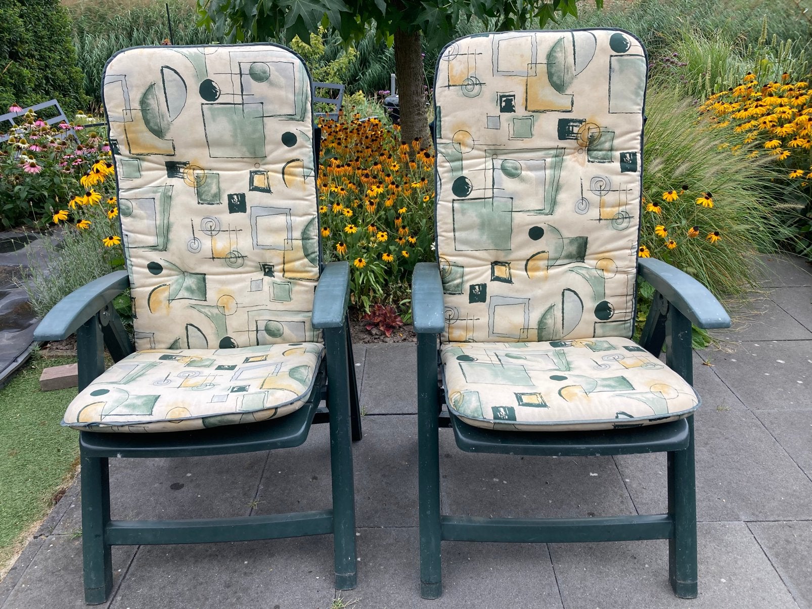 Gratis ophalen 2 Hartman tuinstoelen inclusief kussens, Ophalen, Gebruikt, Kunststof, Inklapbaar