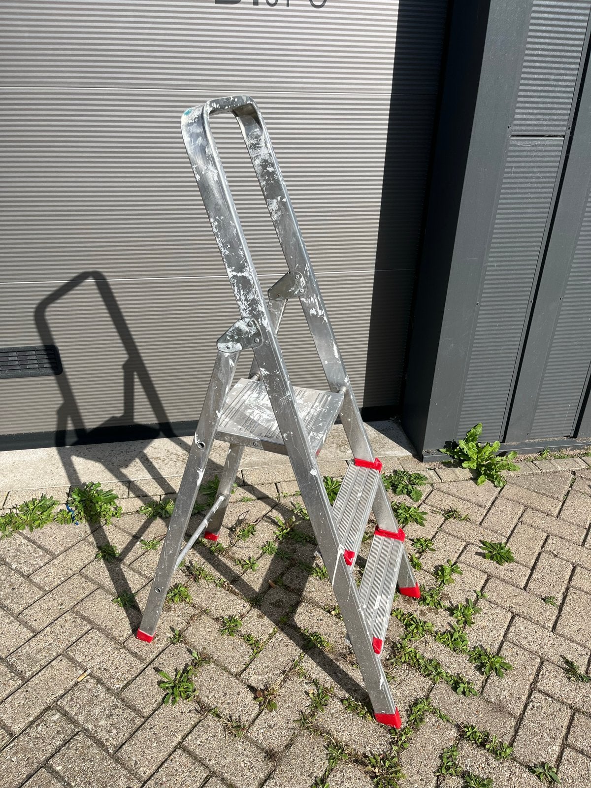 Aluminium huishoudtrap met 2 treden en bordes, Ophalen of Verzenden, Gebruikt